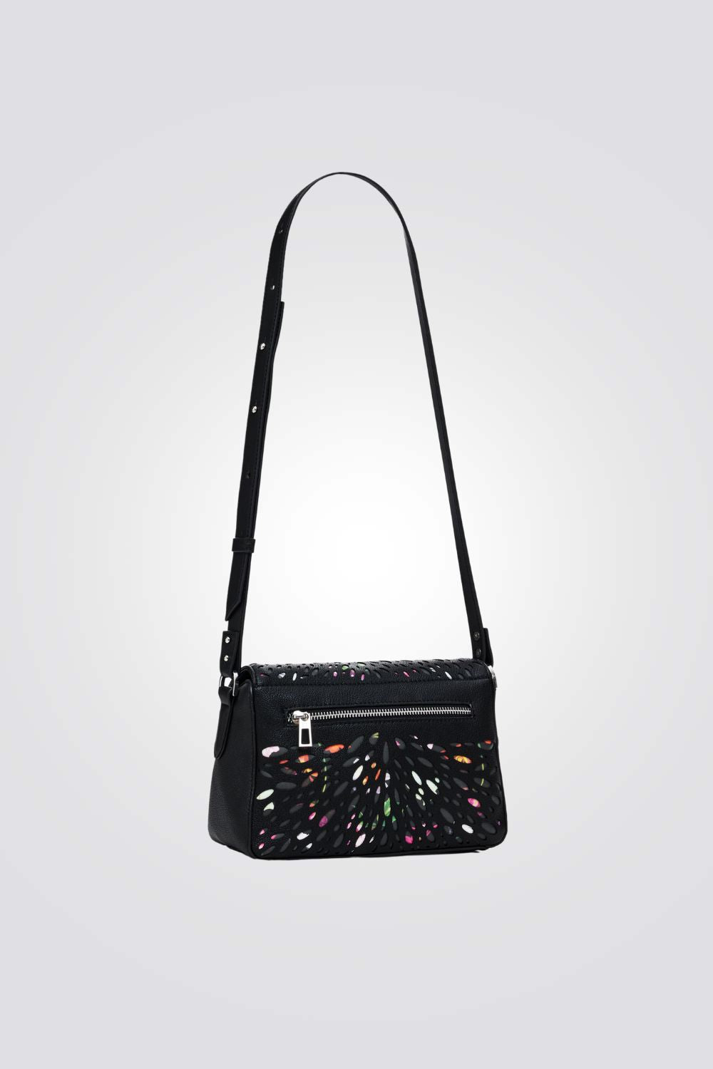 תיק כתף לנשים בצבע שחור 