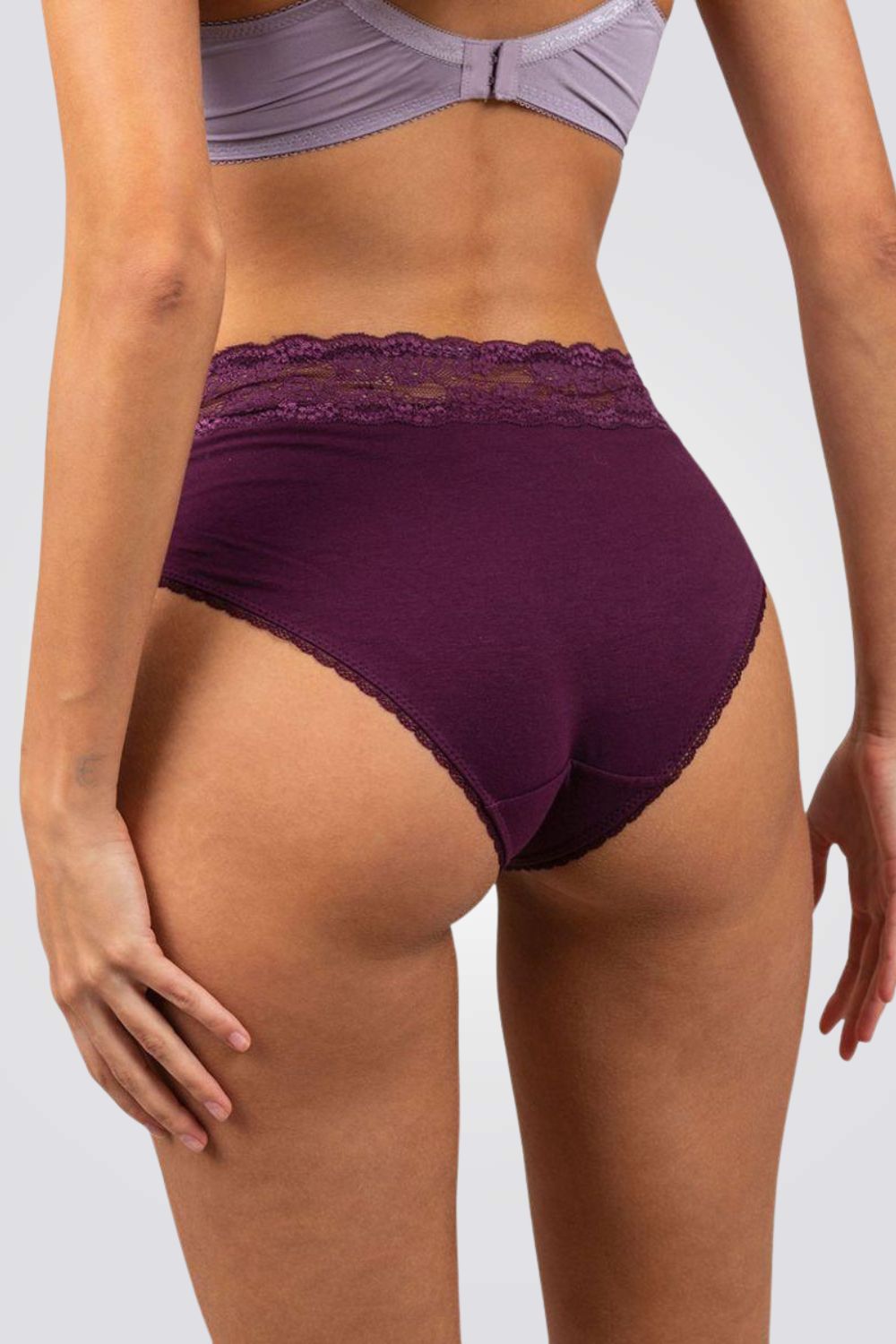 תחתוני מידי עם תחרה | פמינה