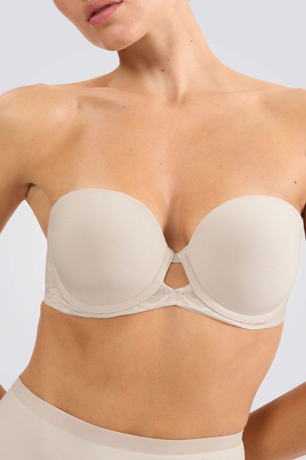חזיית סטרפלס Comfort Contour WDP בז' | טריומף