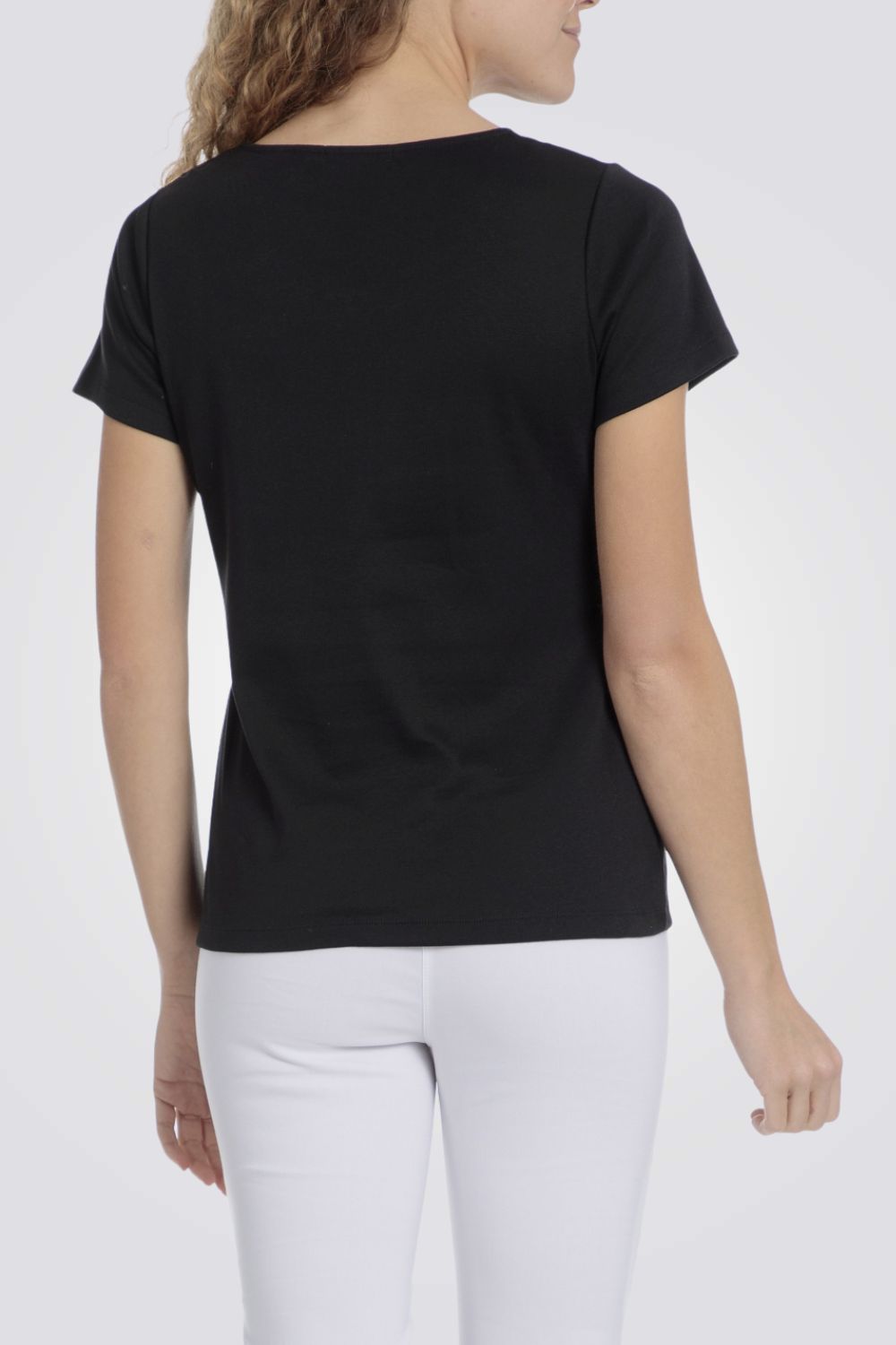 טישירט בייסיק לנשים עם שיבוץ אבנים