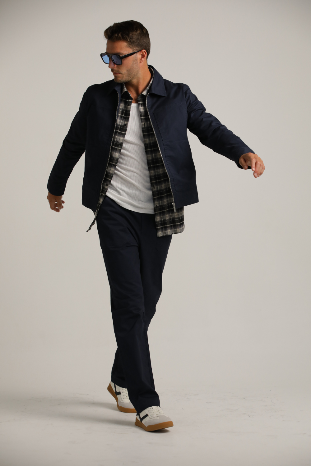 ג'קט באורך מותן בגזרת סלים עם כיסים קדמיים | קנת קול