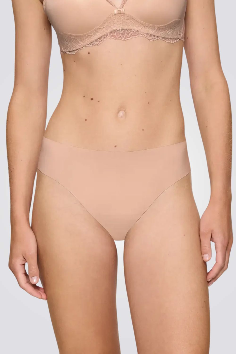 תחתון טאי Pretty Micro Tai לנשים