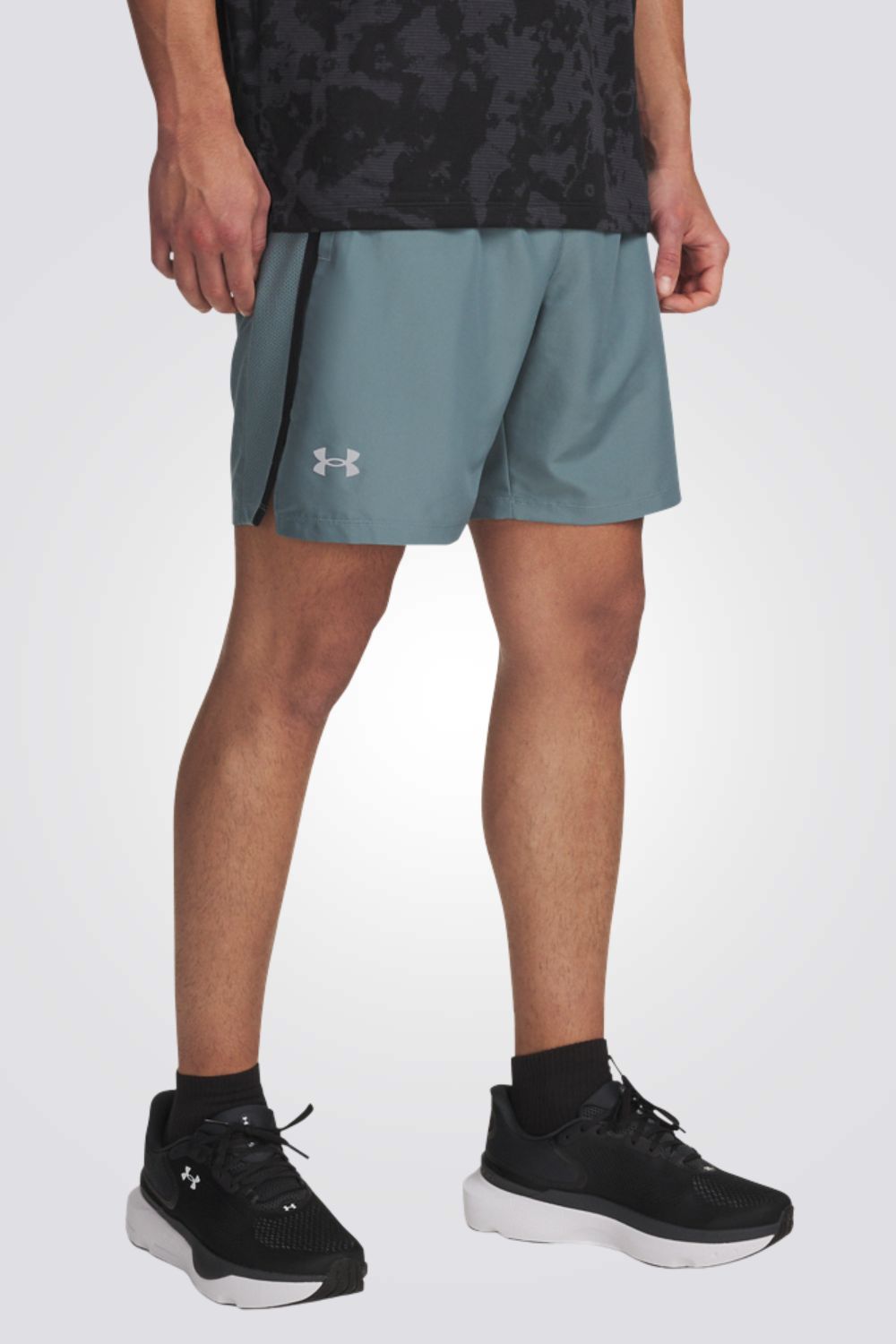 מכנסי אימון קצרים לגברים בצבע כחול