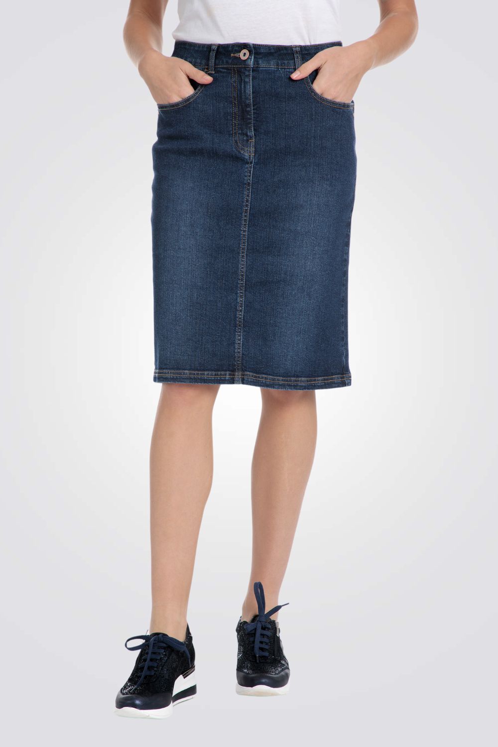 חצאית ג'ינס באורך ברך