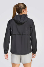 ג'קט אימון Running Essentials‏ ADI365 לנשים | אדידס   