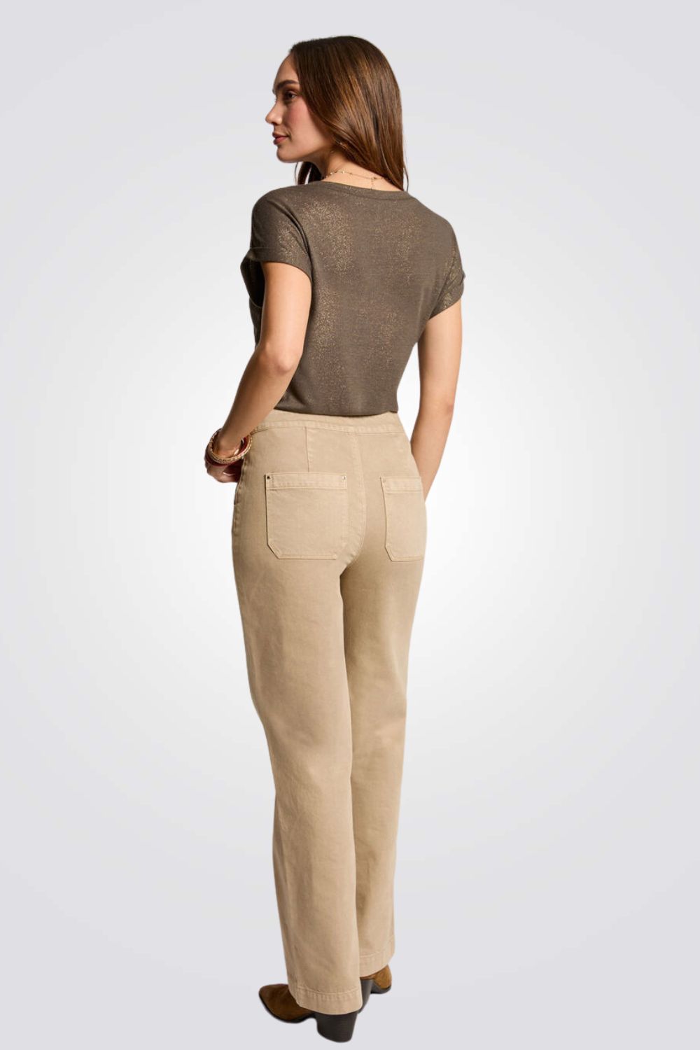 מכנס Wide Leg גזרה נמוכה בצבע בז'