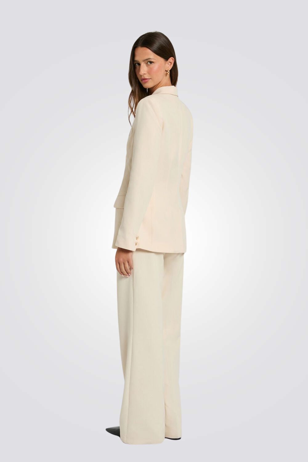 בלייזר לנשים בצבע קרם | מורגן 