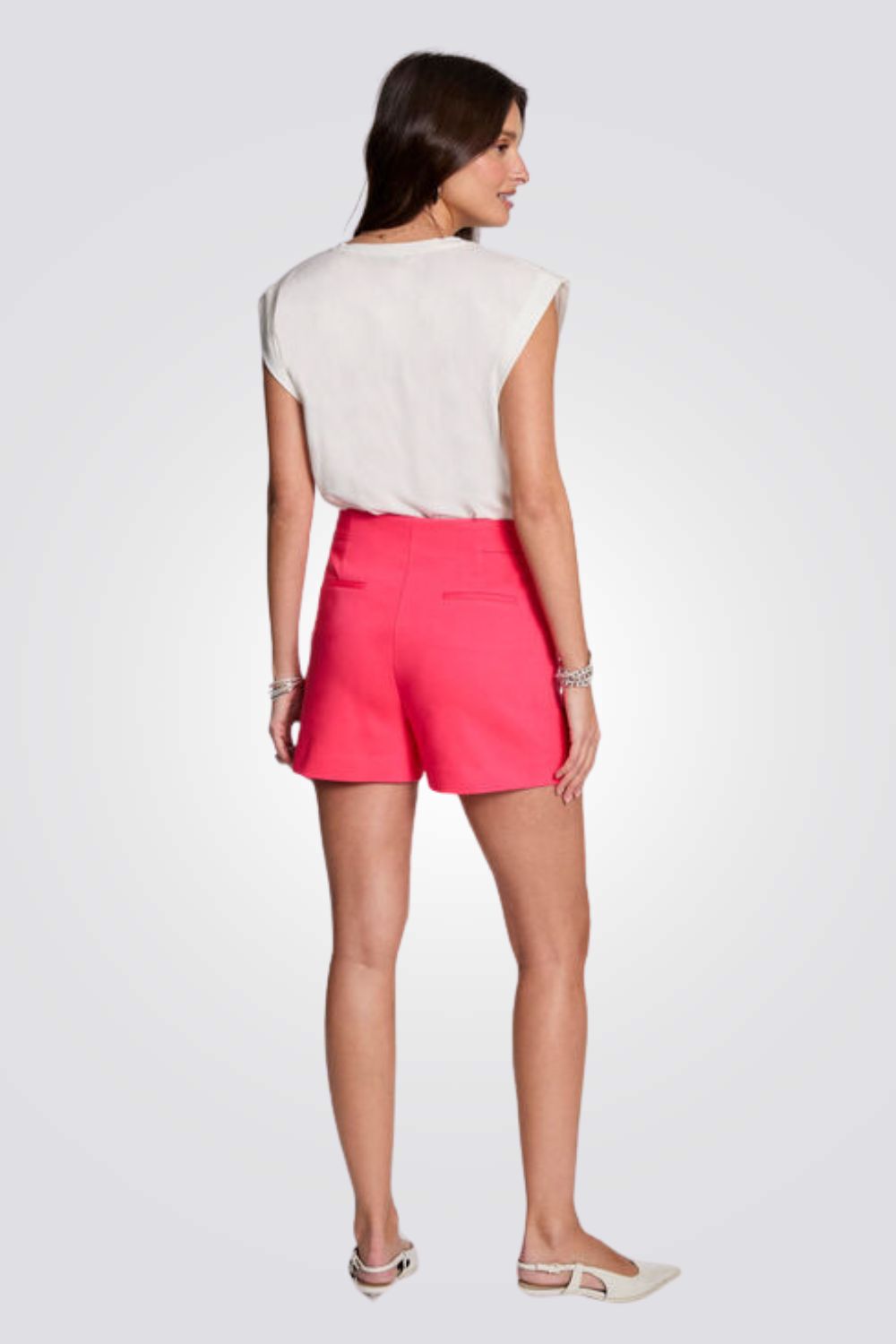 מכנסיים קצרים כפתורים דקורטיביים