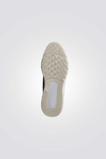 נעלי ספורט בצבע לבן לנוער | נייקי