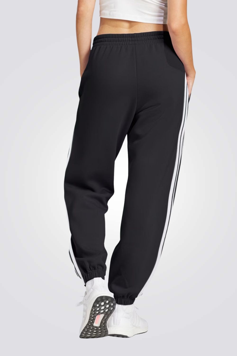 מכנסיים Essentials 3-Stripes French Terry Cuffed לנשים