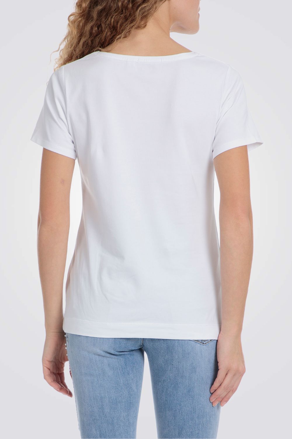 טישירט בצבע לבן הדפס פרח