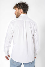 חולצה מכופתרת קלאסית