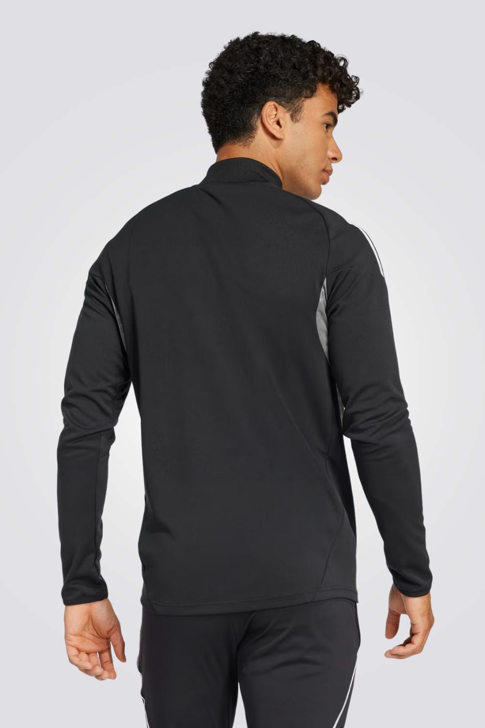 ג'קט אימון לגברים בצבע שחור