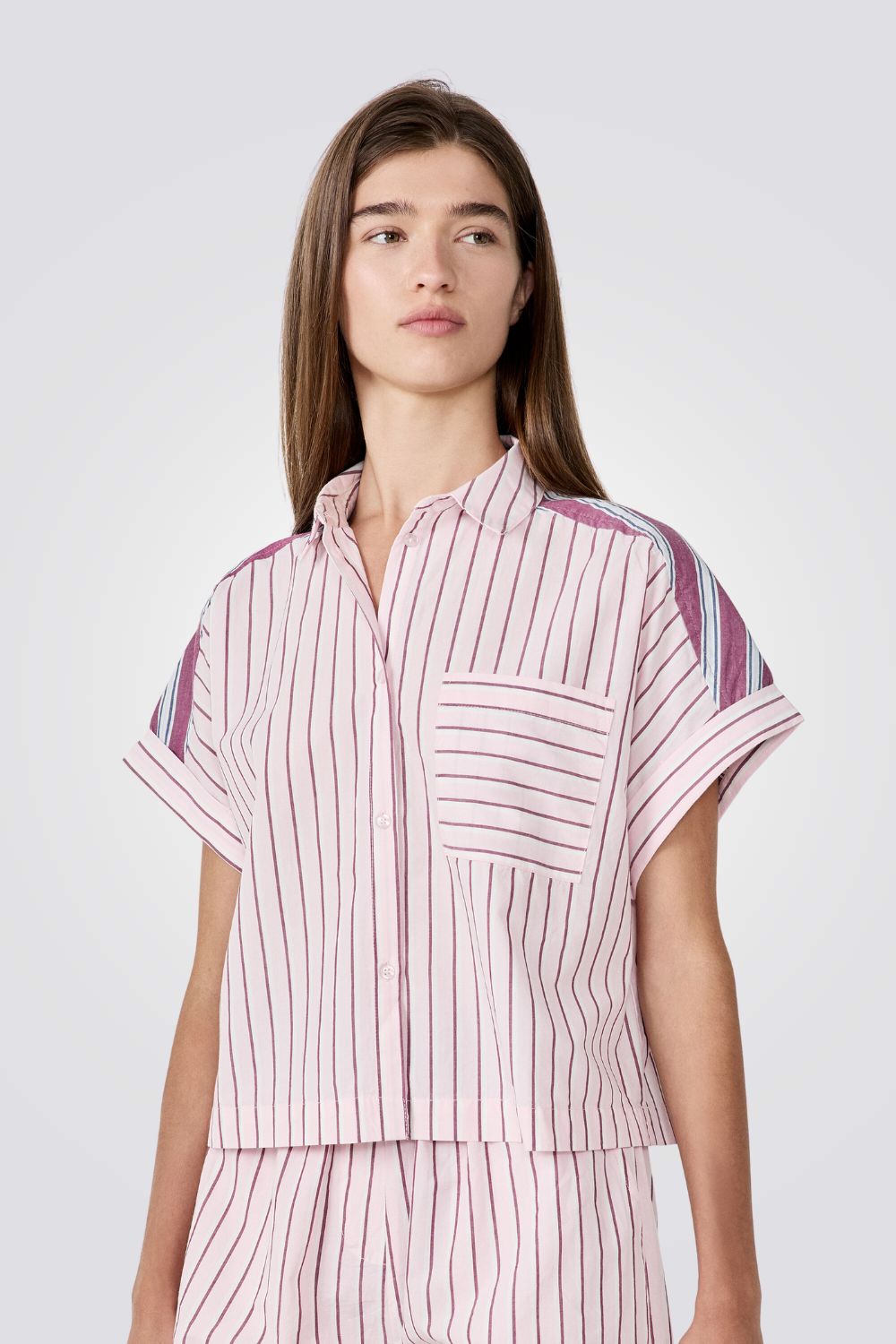 חולצת לילה מכופתרת בהדפס פסים | איתם