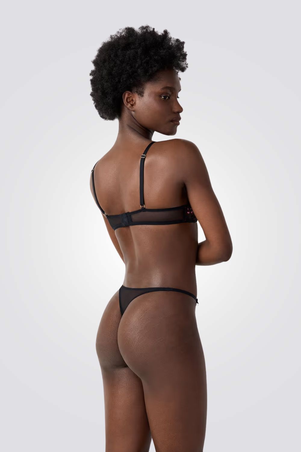 תחתון חוטיני CONQUETE לנשים