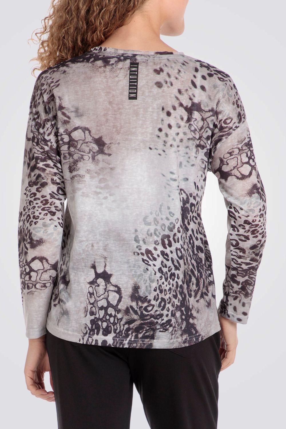 טישירט שרוולים ארוכים עם הדפס מנומר