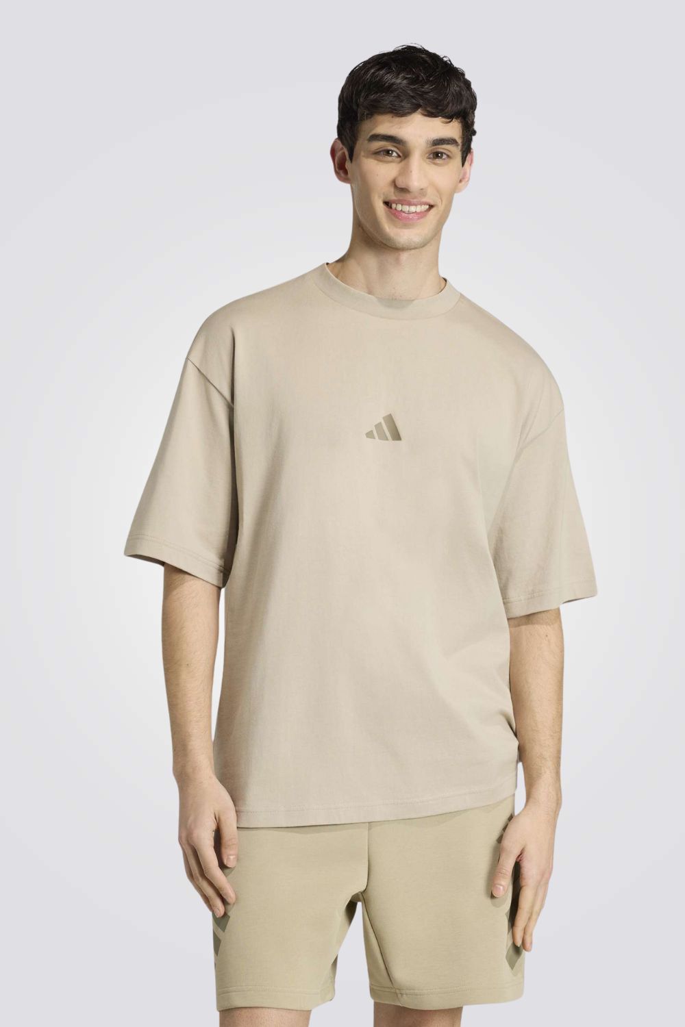 טישירט ממותגת לגברים | אדידס
