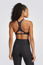 גוזיית ספורט לנשים בצבע שחור