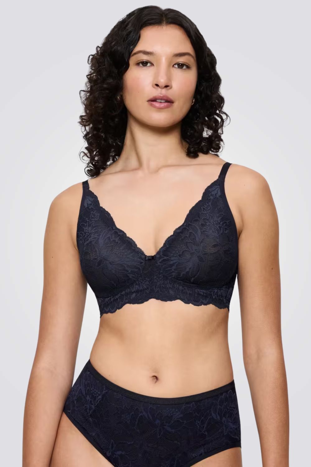 חזיית תחרה ללא ריפוד וללא קשת | טריומף