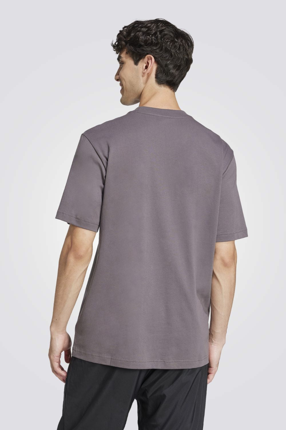 חולצת טריקו Essentials Small Logo  לגברים