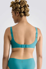 חזייה ללא ברזלים לנשים