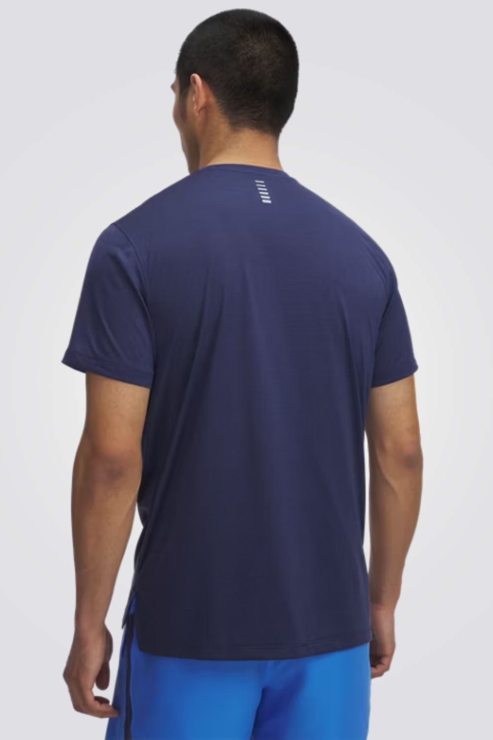 טישירט קצרה לגברים בצבע כחול נייבי