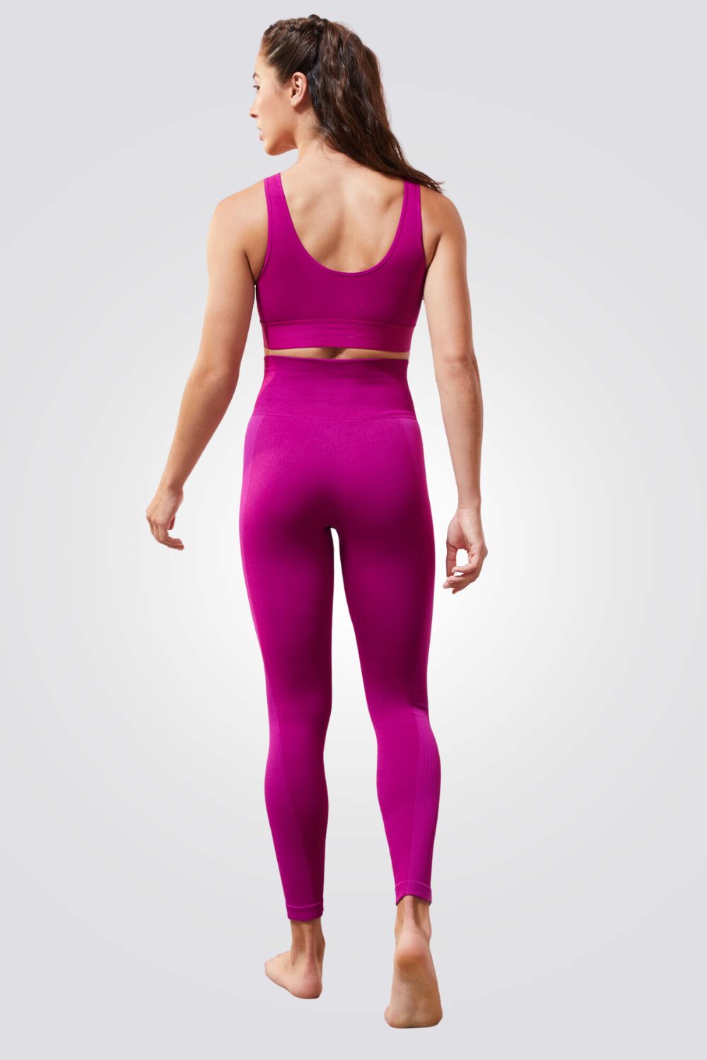 גוזיית ספורט LAUREEN לנשים