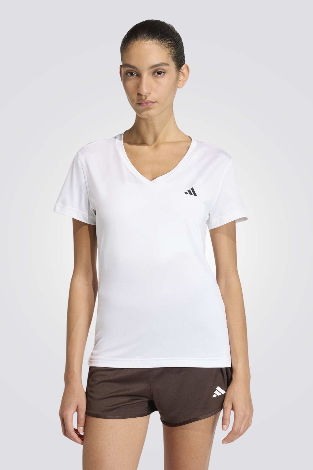 טישירט ספורט צווארון וי לנשים | אדידס