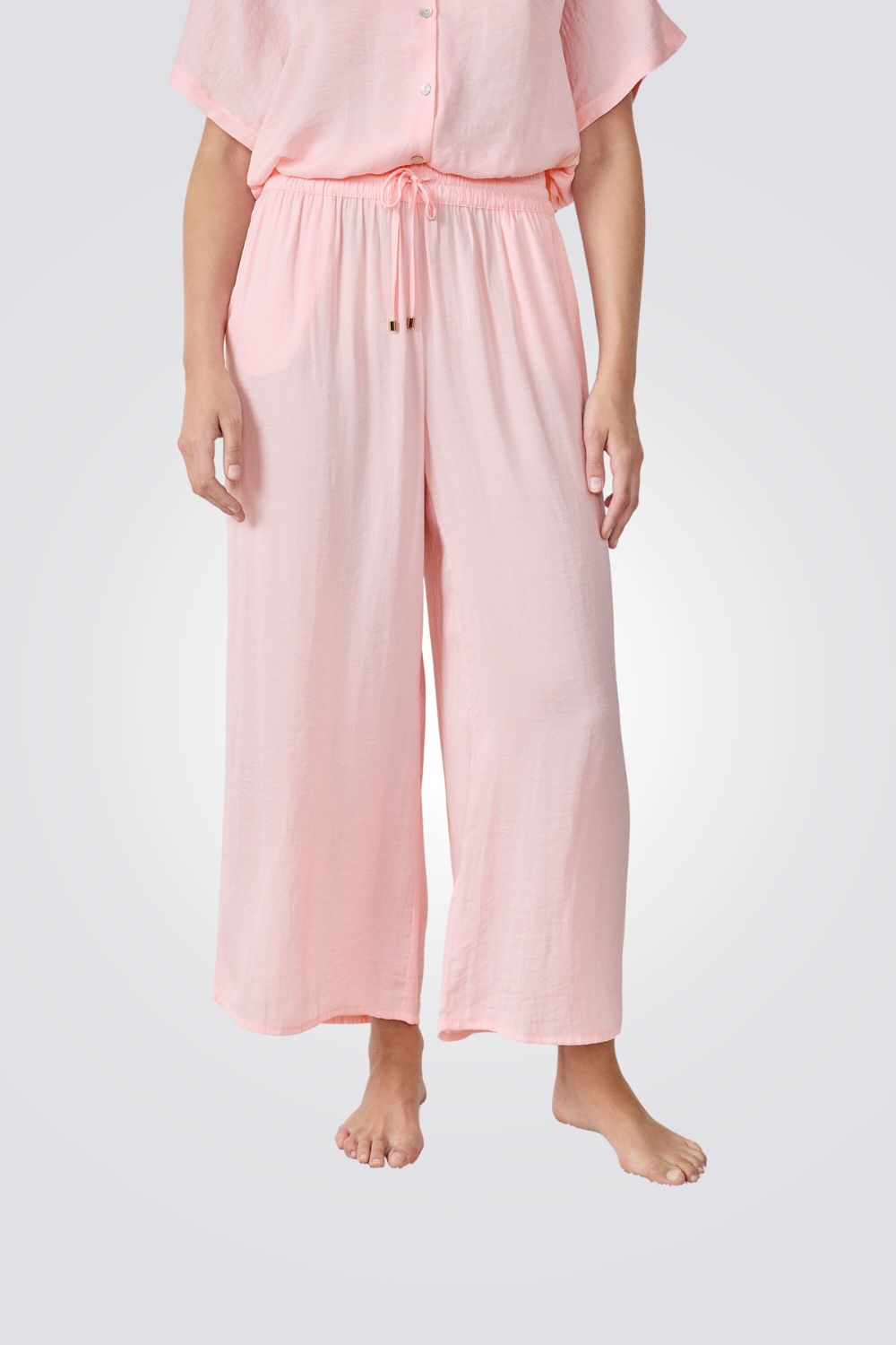 מכנסיים 7/8 בסגנון נועז ומודרני | איתם