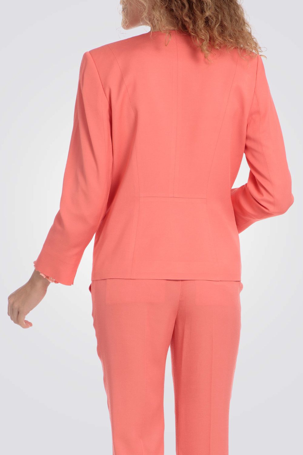 בלייזר בצבע קורל