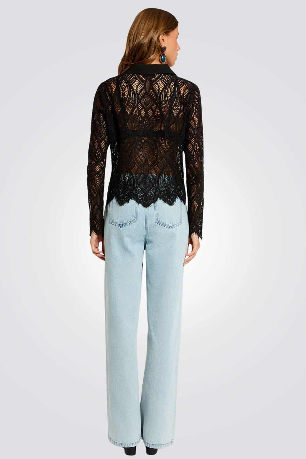 חולצת תחרה לנשים בצבע שחור | מורגן 