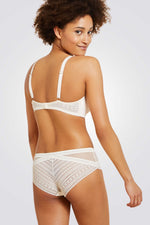 בוקסרון תחרה STYLE בצבע קרם