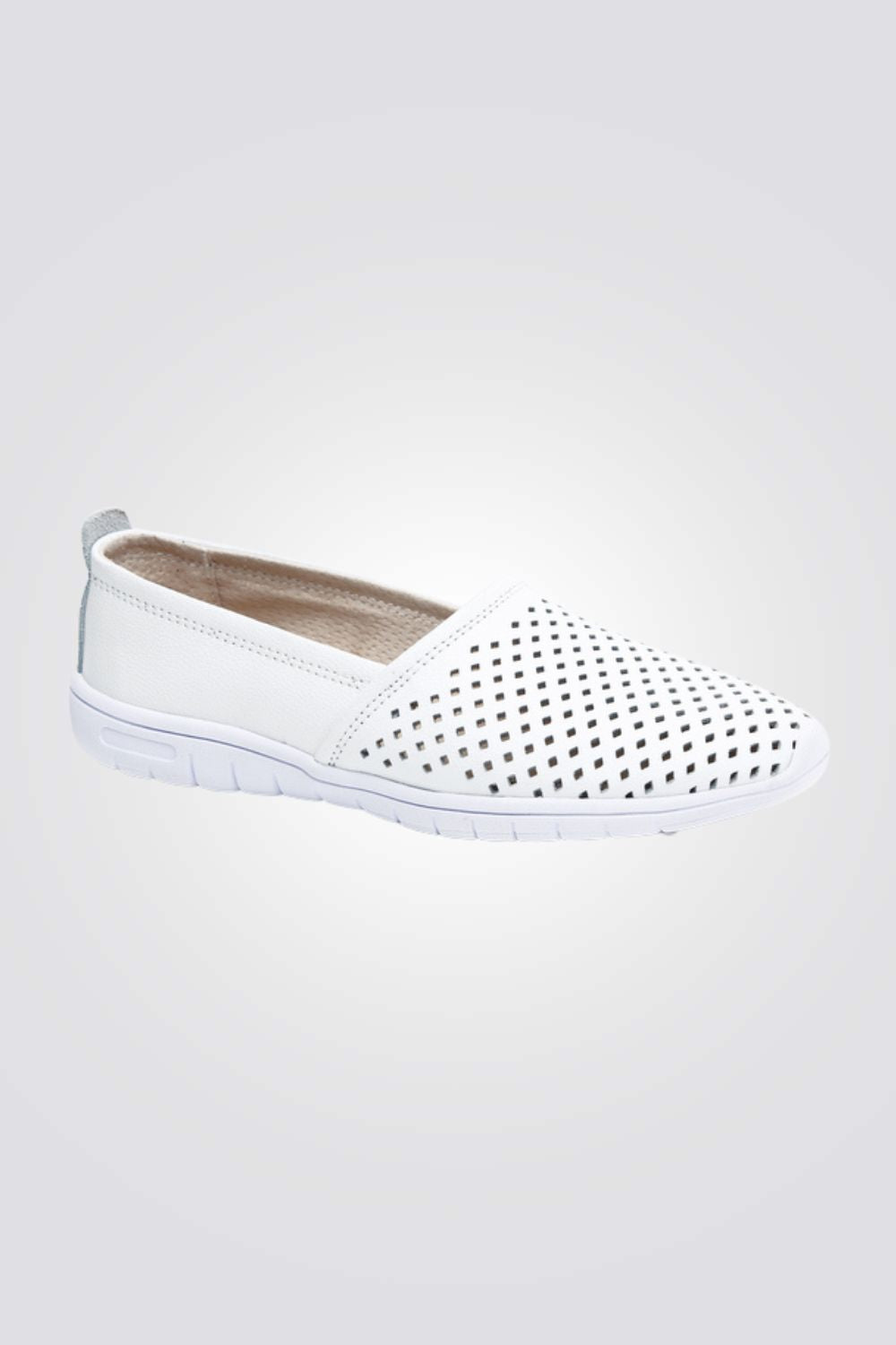 נעלי בובה בסגנון מחורר | ליידי קומפורט