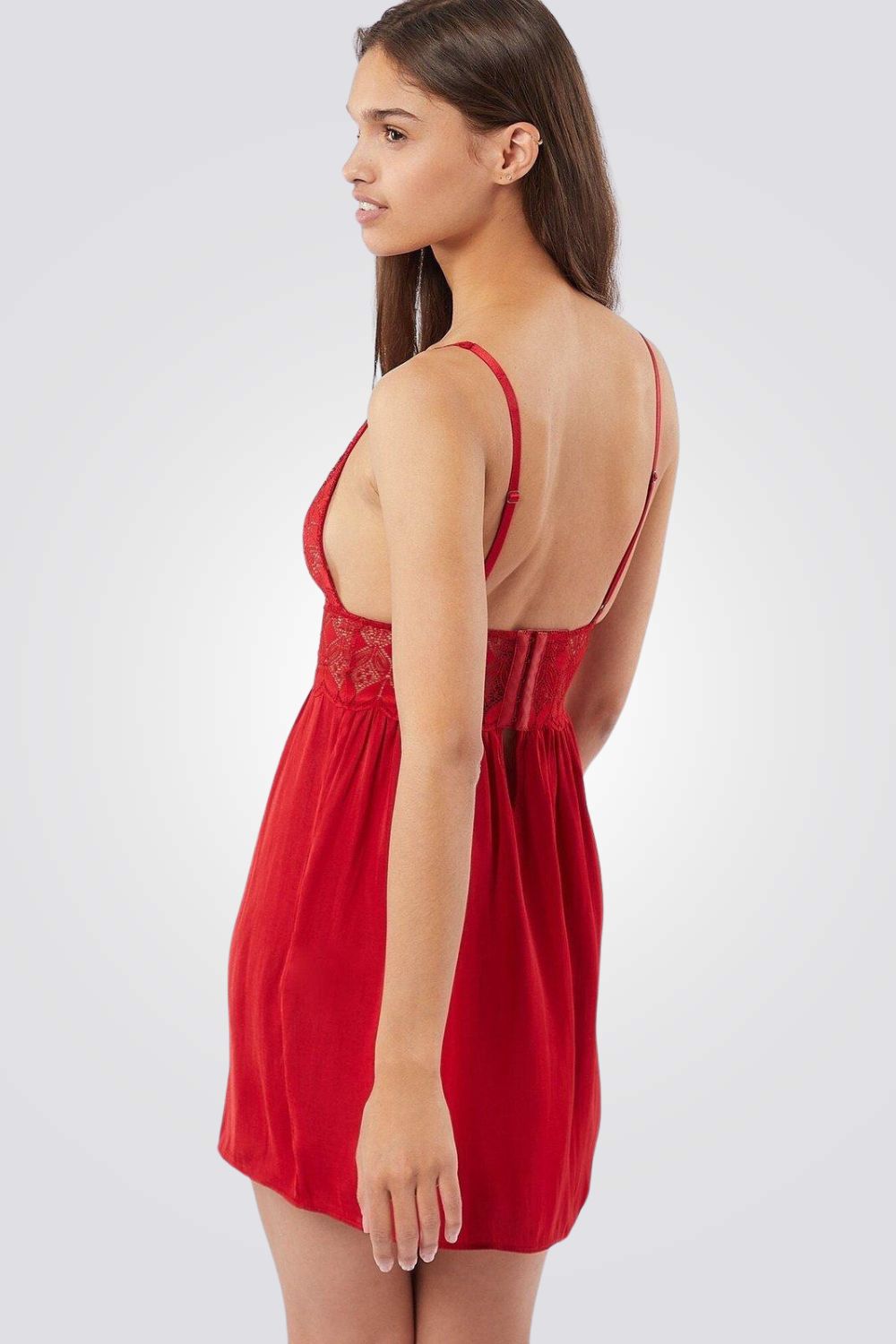 כותונת סאטן בשילוב תחרה SKY בצבע אדום