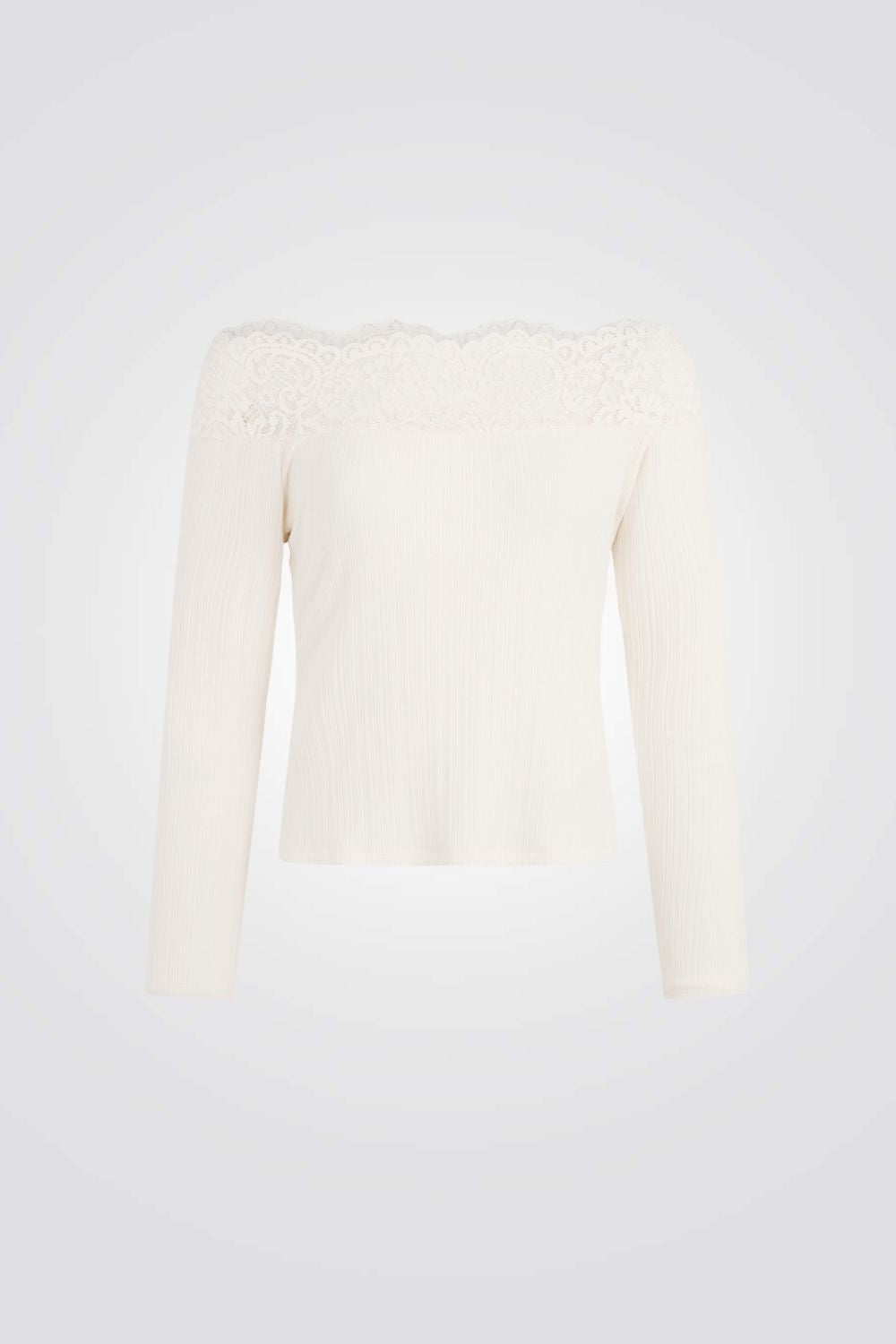 חולצת ריב אוף שולדרס בשילוב תחרה בצבע שמנת