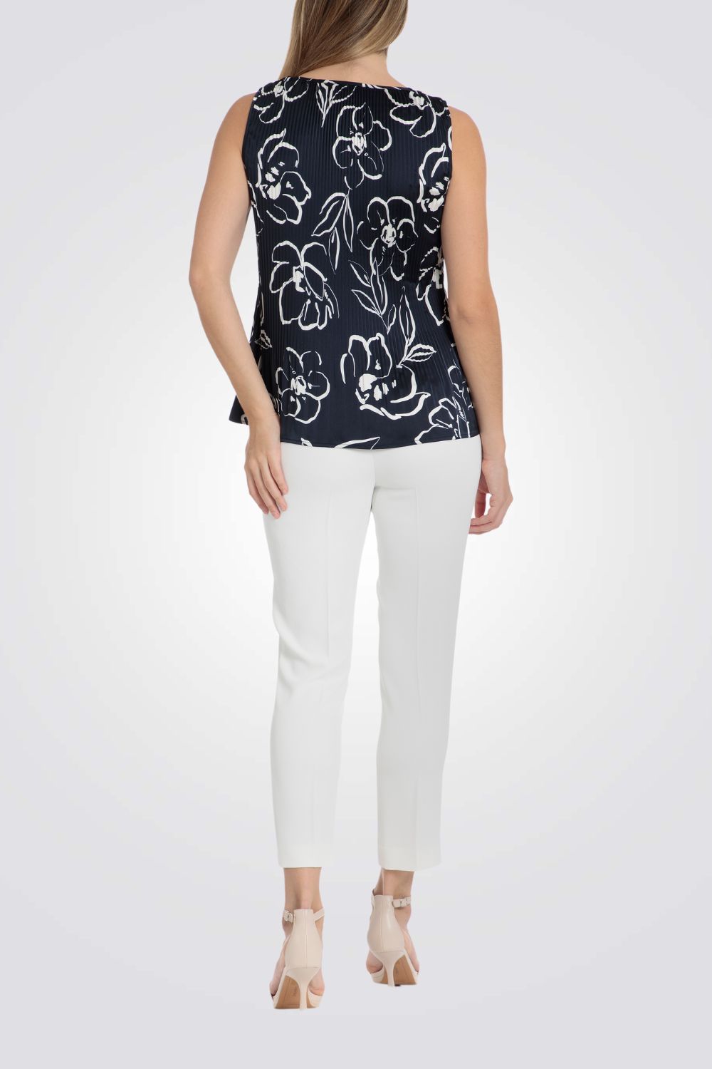 גופיית פליסה בצבע נייבי הדפס פליסה