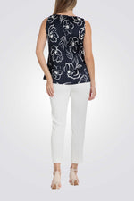 גופיית פליסה בצבע נייבי הדפס פליסה