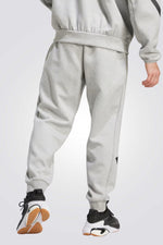 מכנסי טרנינג לגברים בצבע אפור
