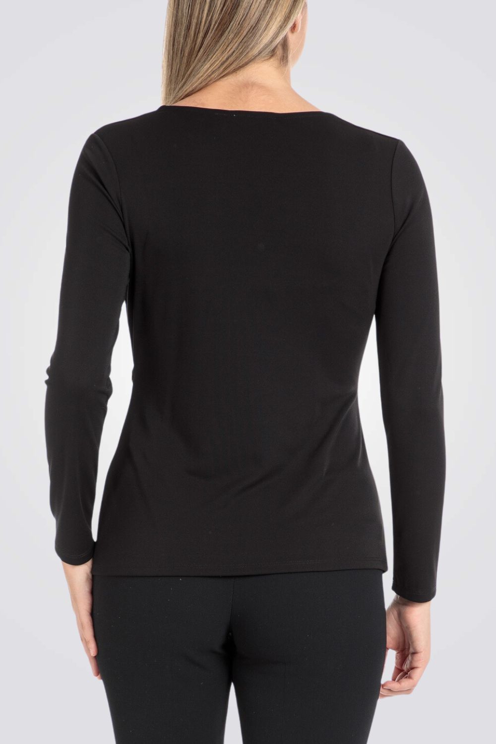 חולצת מעטפת בצבע שחור