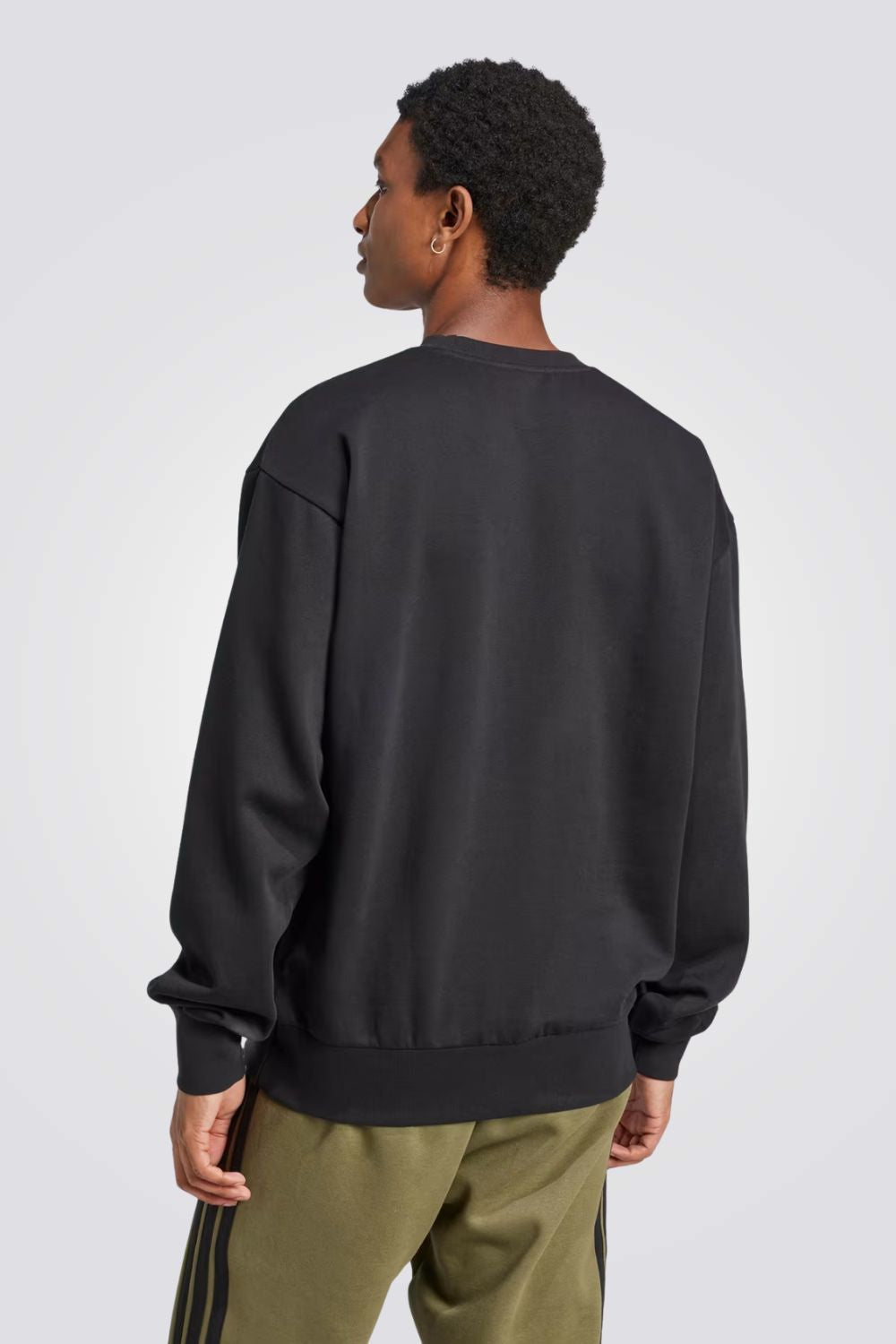 סווטשירט לגברים FEELCOZY ESSENTIAL בצבע שחור | אדידס 