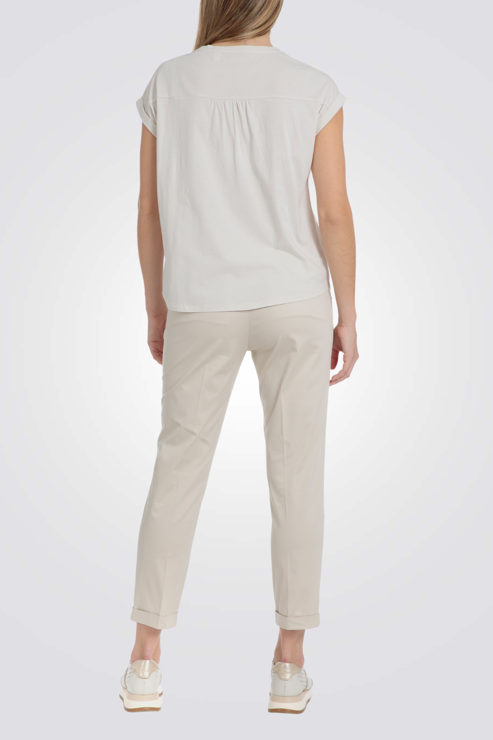 מכנסיים ארוכים בצבע בז'