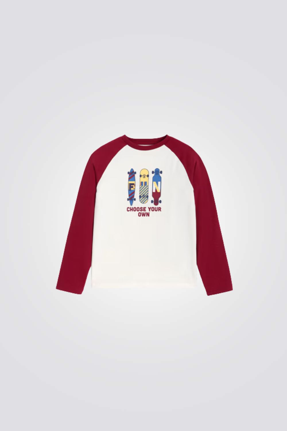 טי‑שירט ג׳רזי דו‑צבעי עם הדפס סקייטבורד | אוקיידי