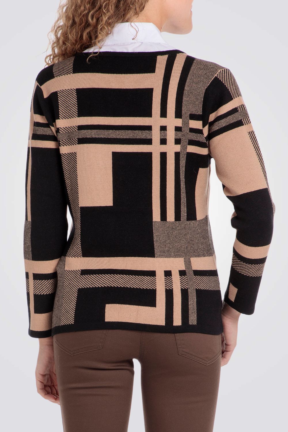 סריג עם צווארון דש מחובר