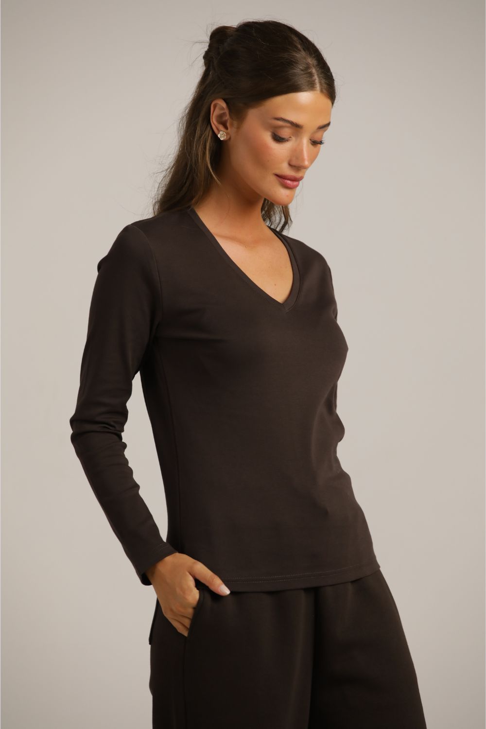 טישירט ארוכה עם צווארון וי | קנת קול