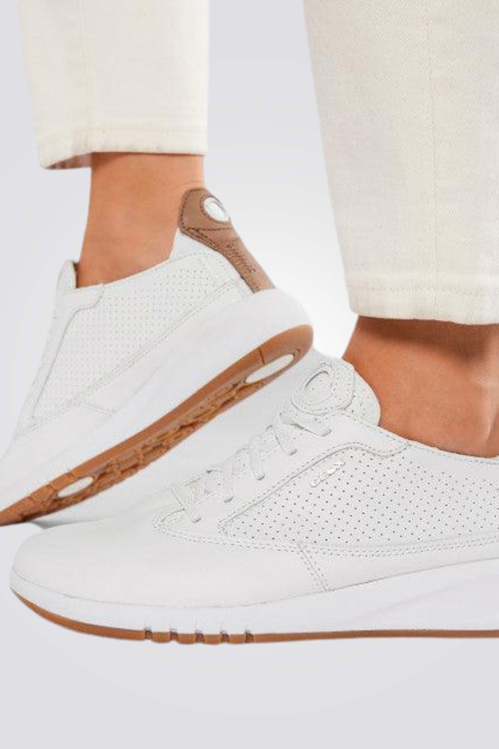 נעליים שטוחות Aerantis לנשים