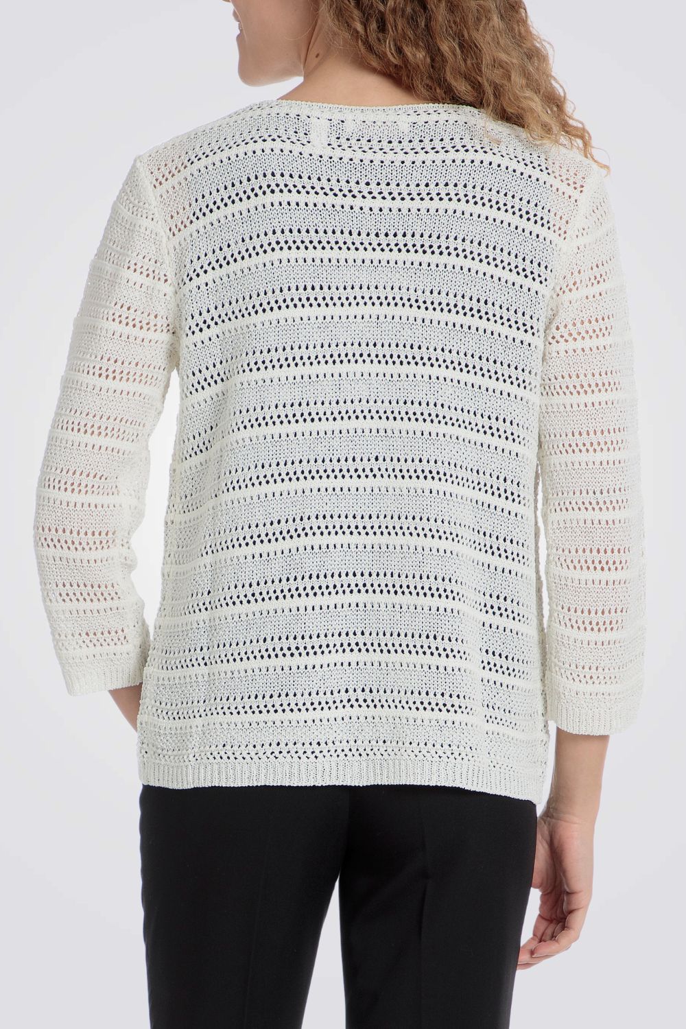 עליונית סריגה פתוחה בצבע אופווייט