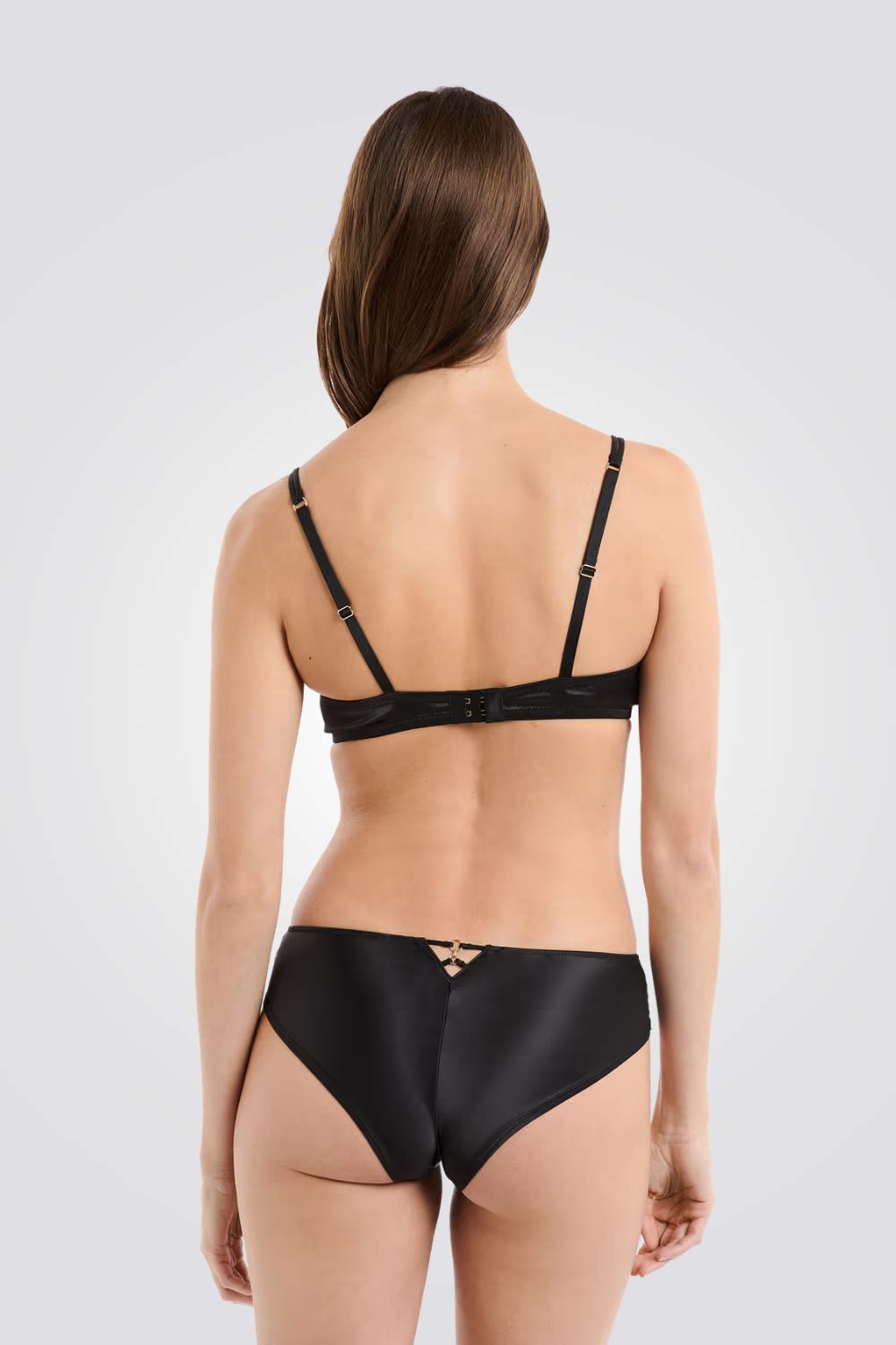 חזיית ריפוד קל ENVOLEE N*4 לנשים | איתם