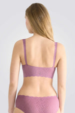 ברלט תחרה ללא תפרים וללא ברזלים| סלוגי 