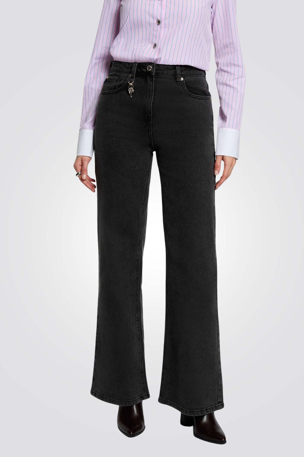 מכנסי ג'ינס לנשים בגזרה רחבה בצבע שחור | מורגן 