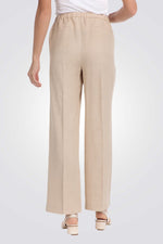 מכנסיים ארוכים בצבע בז'